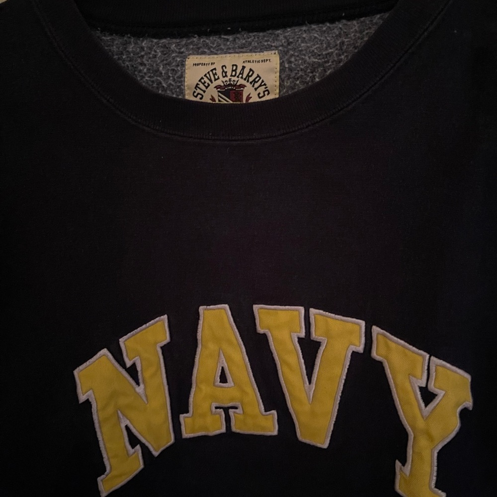 navy pullover - Picture 2 of 3